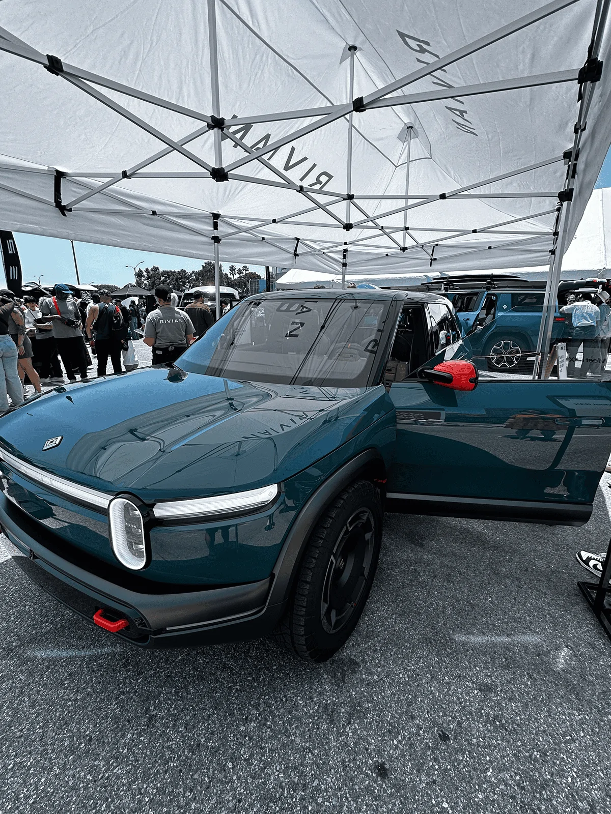 Rivian R1T R1S Photos of R3X at Electrify Expo Today! ?⚡ 1717307023501-wk
