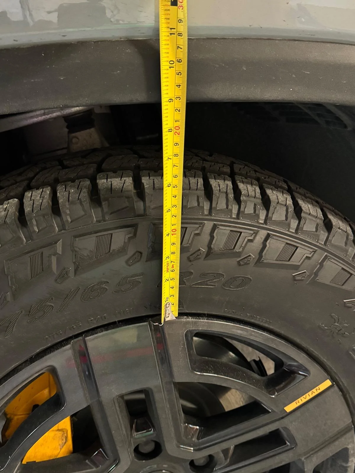Rivian R1T R1S Suspension issue…took delivery yesterday… IMG_8233