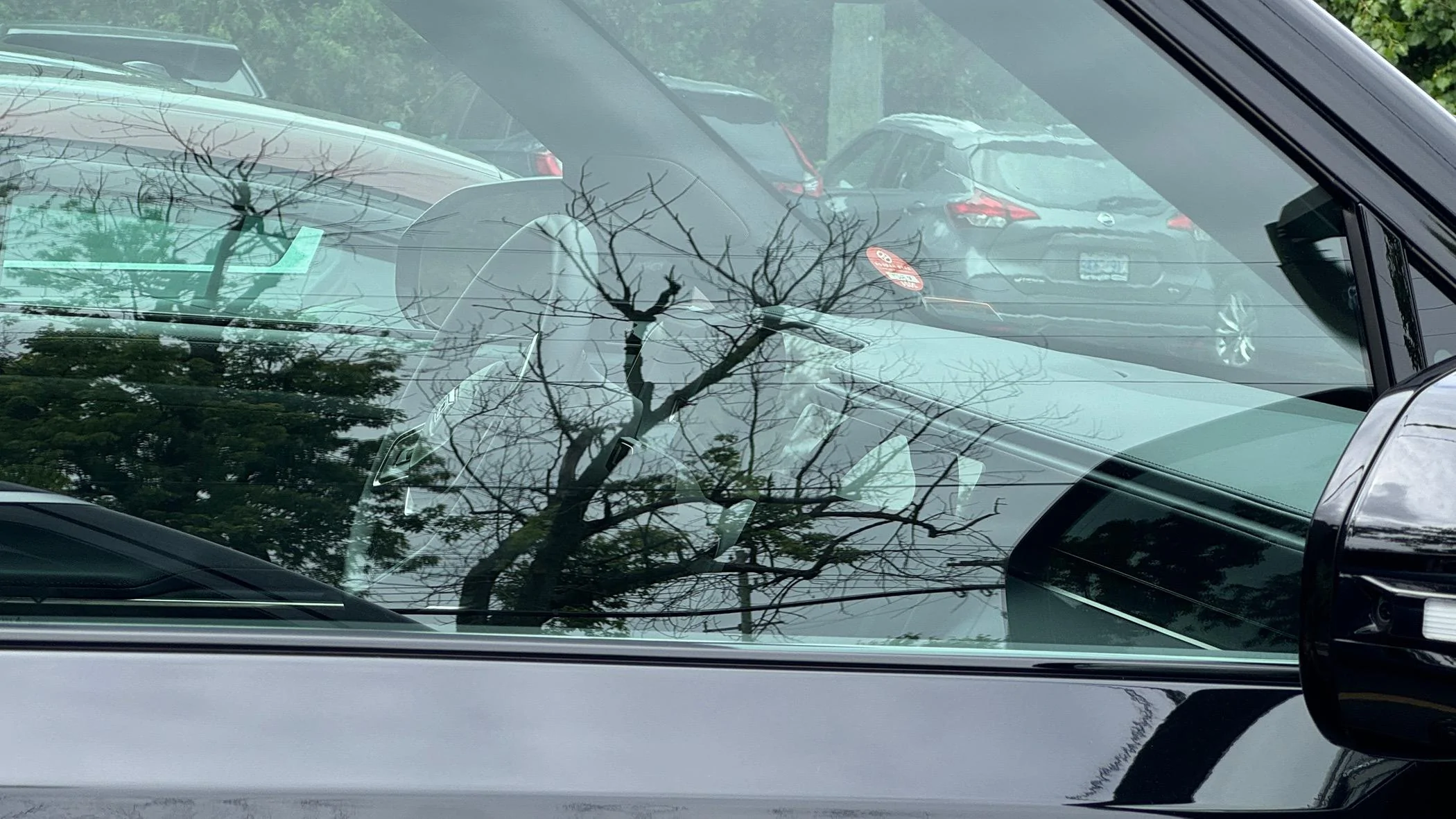 Rivian R1T R1S First comparison look: Refreshed R1 facelift vs. Pre-Refresh model img_9197-jpeg