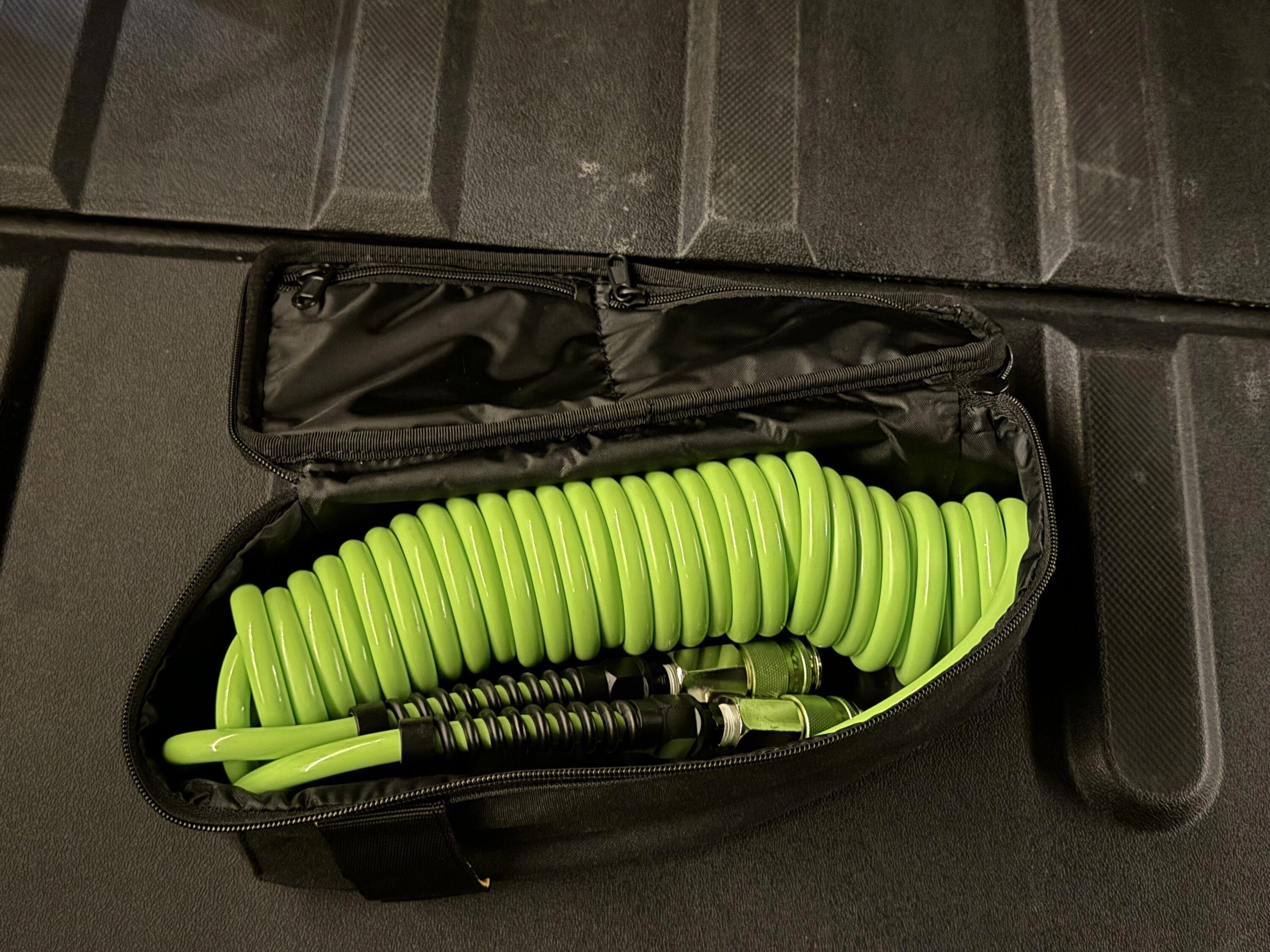 Rivian R1T R1S Alternative Compressor Air Hose - Flexzilla Recoil 20ft IMG_2315
