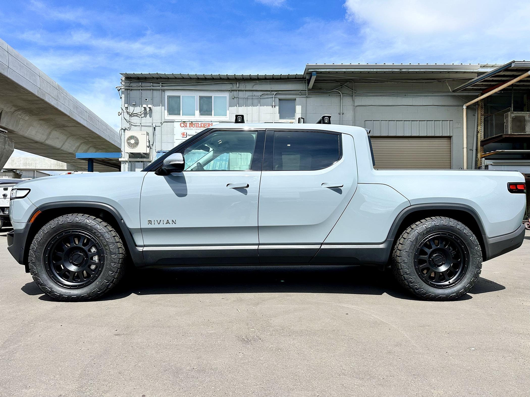 Rivian R1T R1S Hawaii customers IMG_3820 (1)
