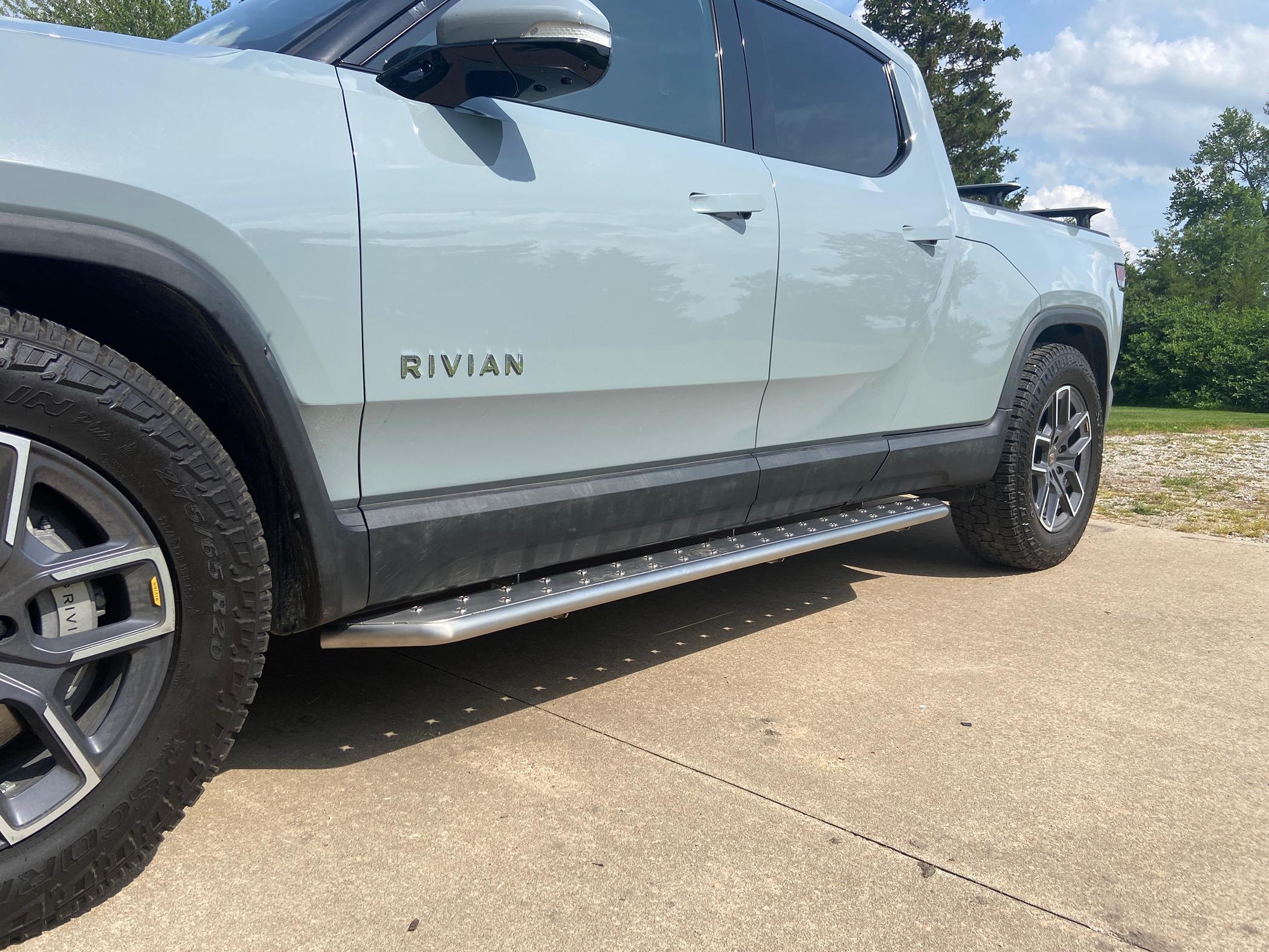 Rivian R1T R1S RealWheels EV Stainless Steel Running Boards IMG_2181