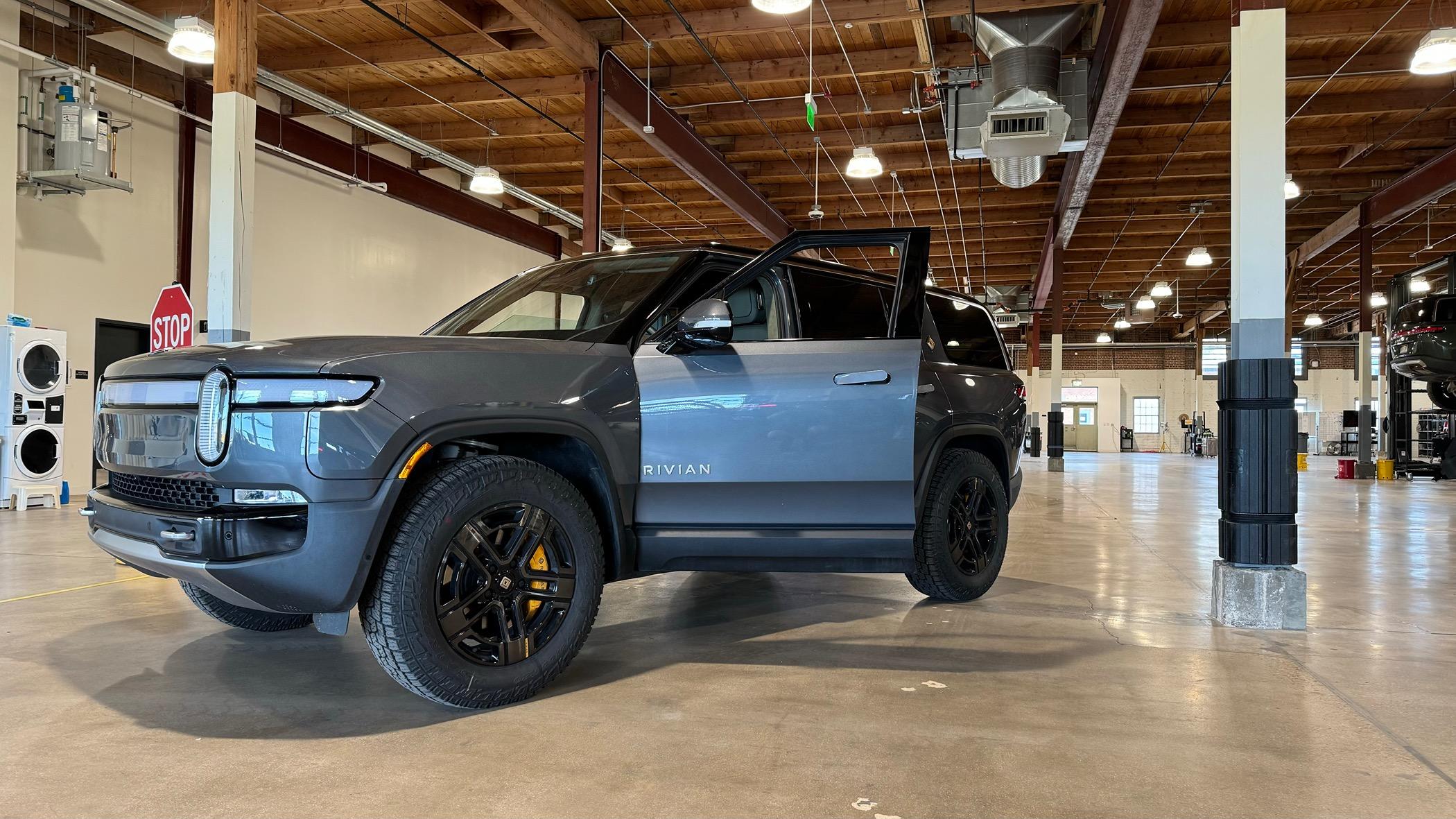 Rivian R1T R1S Rivian Service Center Appreciation IMG_7379