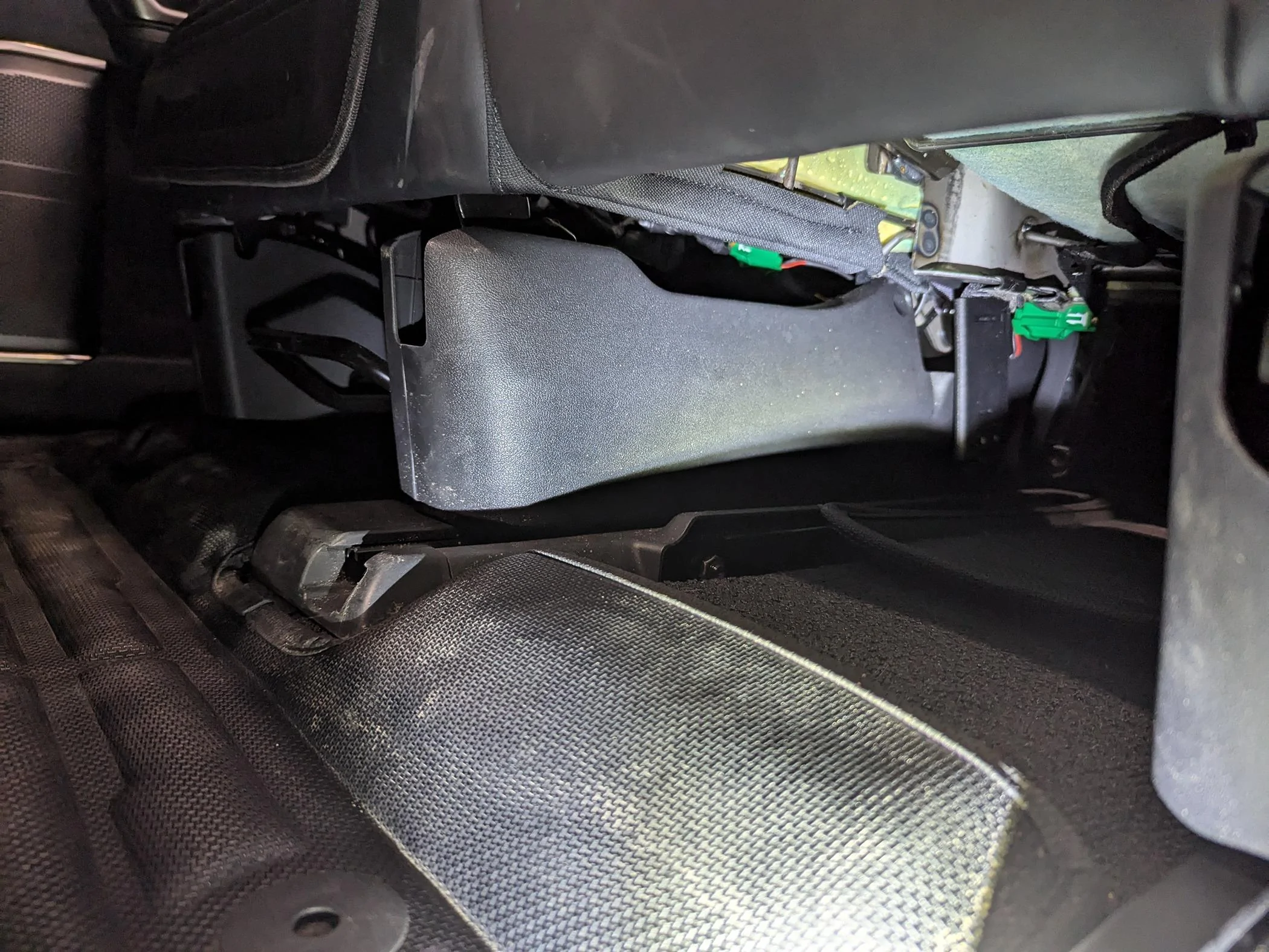 Rivian R1T R1S Trim piece missing ? 1000016158