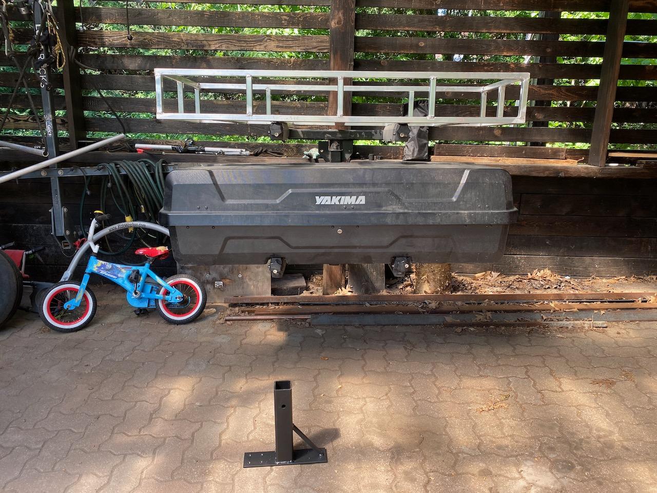 Rivian R1T R1S Yakima EXO System is the best swing away cargo hitch-based solution for my R1S yakima_exo - 1