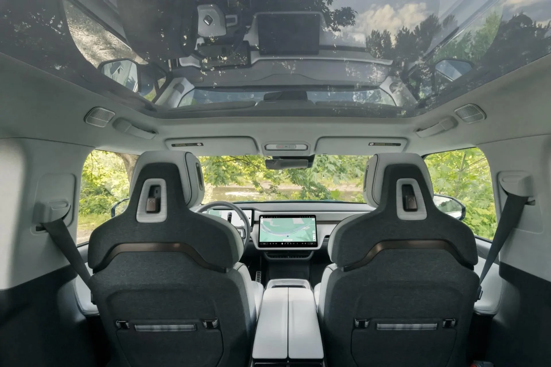 Rivian R1T R1S Official: 2025 R1T & R1S Refresh / Facelift (2nd Gen) Specs and Photos!  Quad Motor gets 1,025 HP and 0-60 in 2.5 Seconds!!! rivian-r1s_100932055_h-jpeg