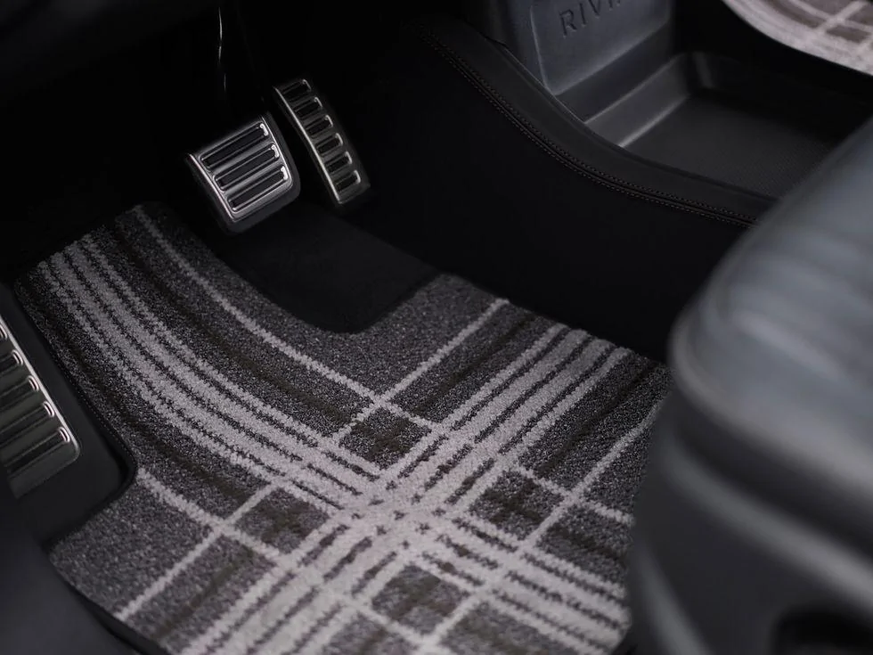 Rivian R1T R1S Official: 2025 R1T & R1S Refresh / Facelift (2nd Gen) Specs and Photos!  Quad Motor gets 1,025 HP and 0-60 in 2.5 Seconds!!! 2025-rivian-r1t-113-665f78bdc9020-jpg