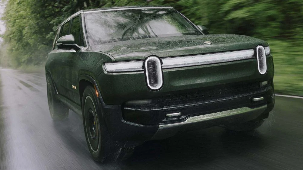 Rivian R1T R1S Official: 2025 R1T & R1S Refresh / Facelift (2nd Gen) Specs and Photos!  Quad Motor gets 1,025 HP and 0-60 in 2.5 Seconds!!! -rivian-r1t-electric-truck-r1s-suv-first-drive-jpg