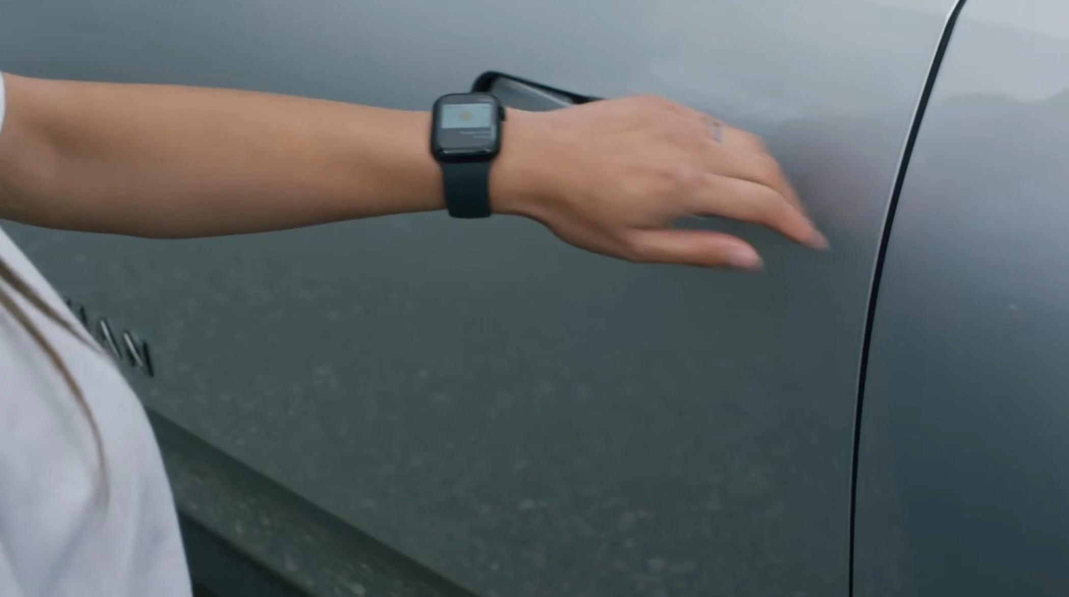 Rivian R1T R1S Spotted: Apple Watch As Key for Gen 2 Rivian!  (I hope it works on G1, too!) IMG_0293