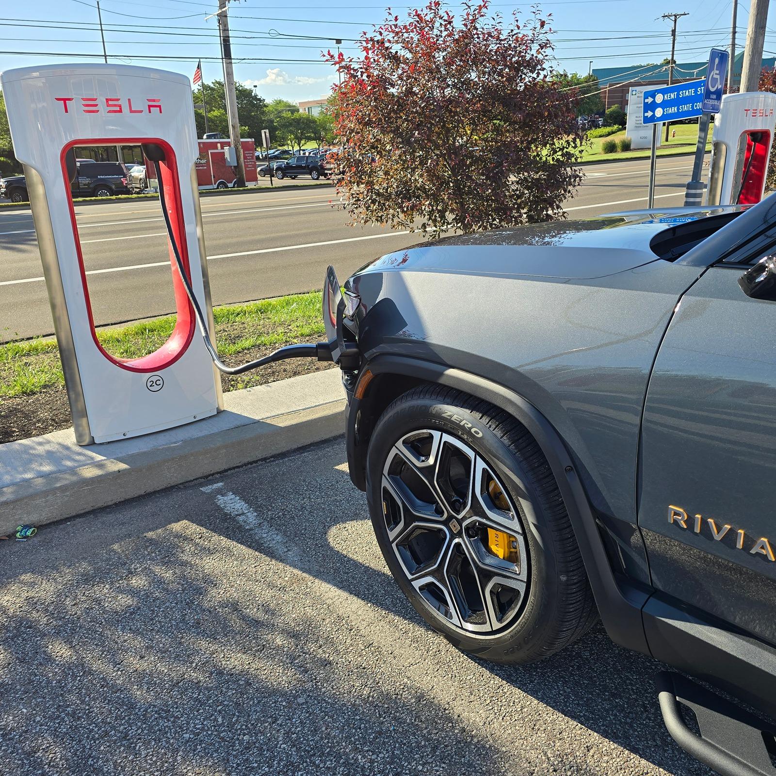 Rivian R1T R1S Fully Charged... and locked out. 20240607_075902