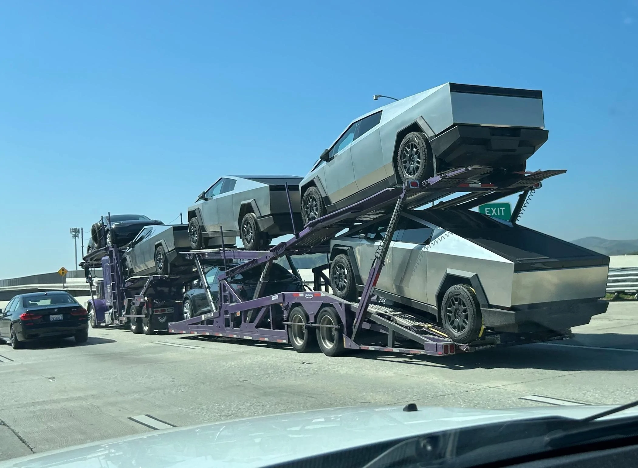Rivian R1T R1S How I Know Cybertruck Pre-Orders have TANKED on Sales IMG_0235