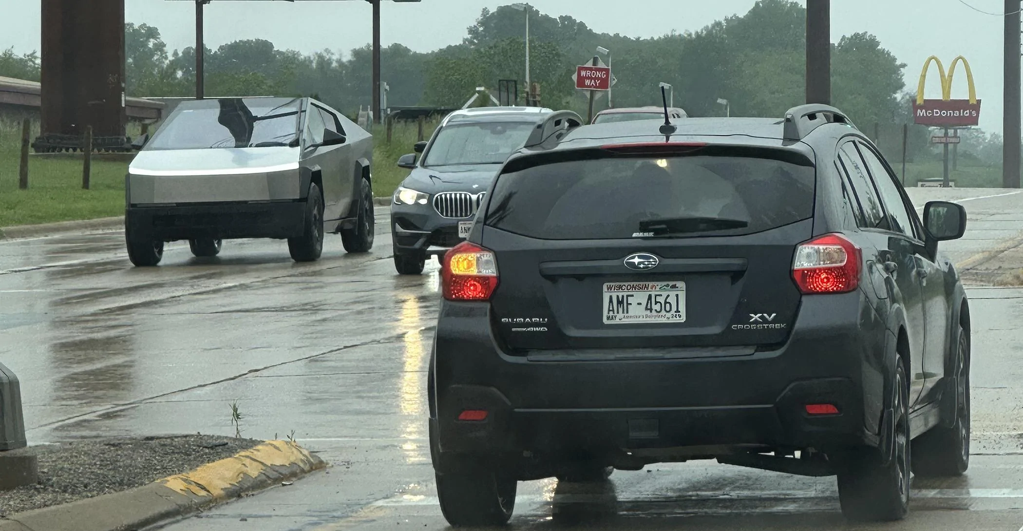 Rivian R1T R1S Cybertruck Laugh of the Day [⚠️ WARNING: NO POLITICS; MEMBERS BANNED] VatxOc9