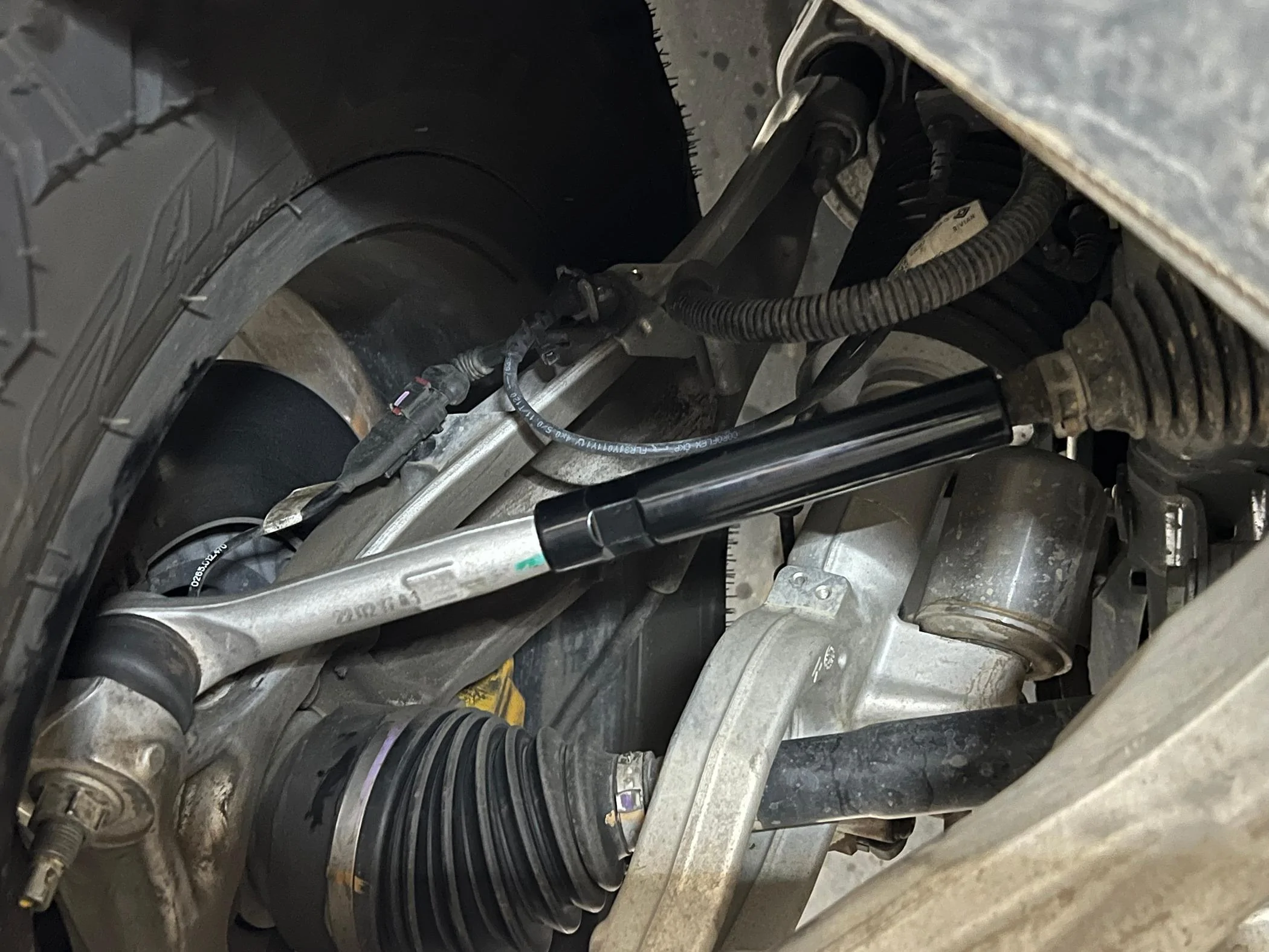 Rivian R1T R1S DHD Tie Rod Sleeves Upgrade - Install Tips and Info IMG_0574