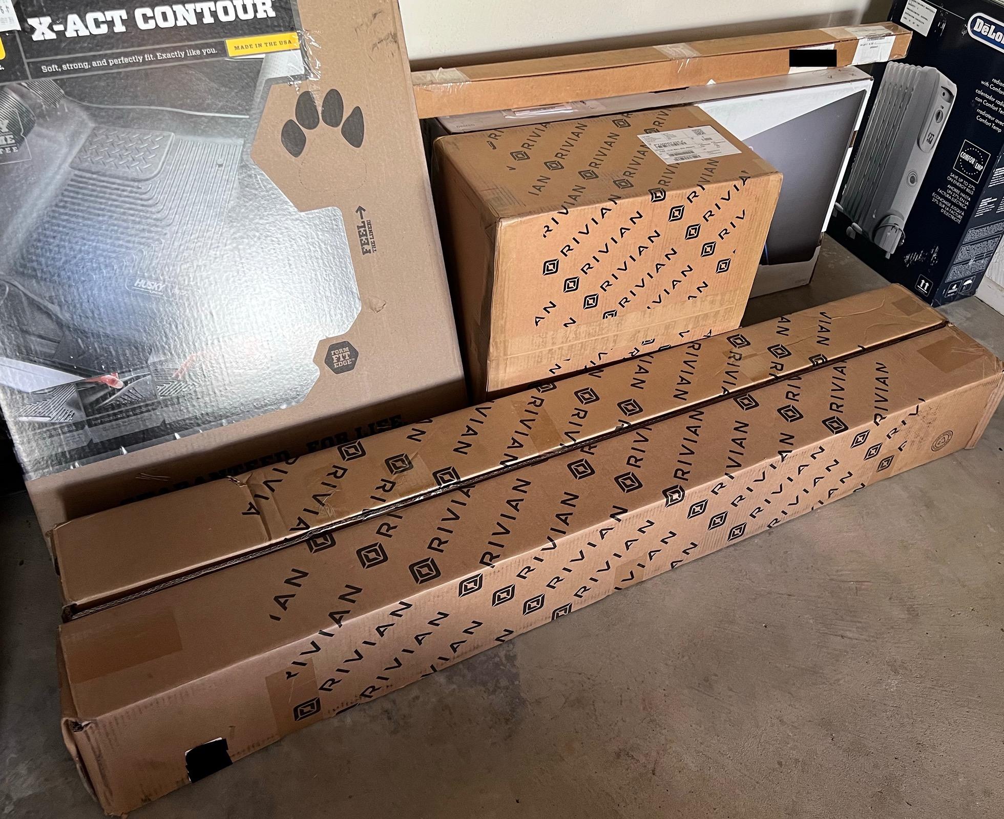 Rivian R1T R1S New-in-Box Wall Charger, Crossbars, MAXTRAX IMG_4224
