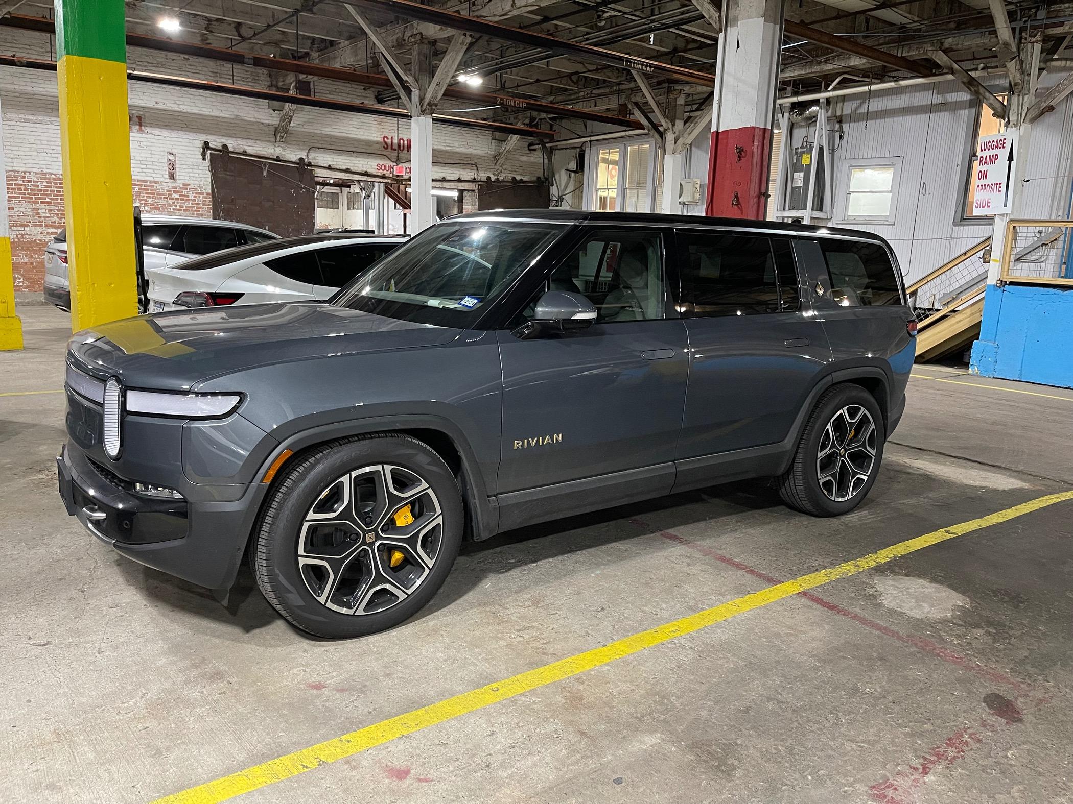 Rivian R1T R1S How hard is it to keep Midnight clean? IMG_8810
