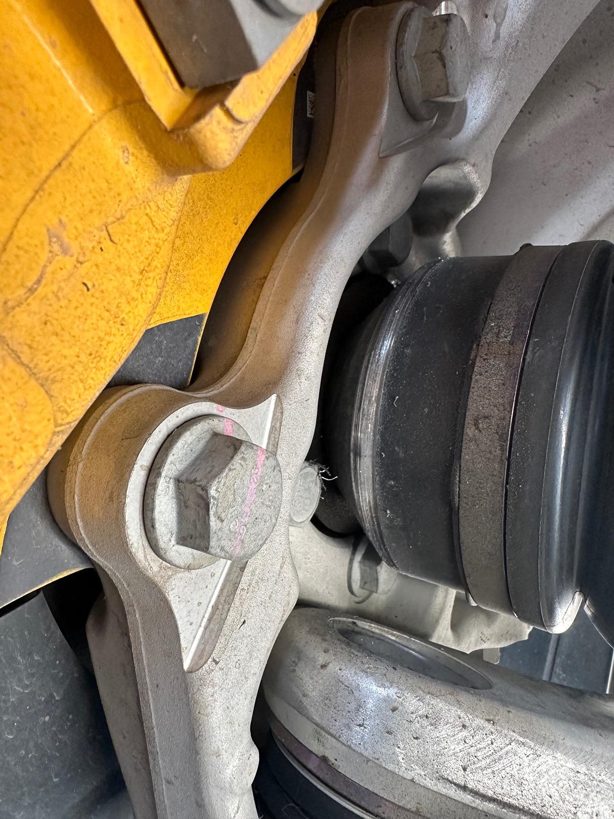 Rivian R1T R1S Is this the known CV halfshat issue? IMG_6330