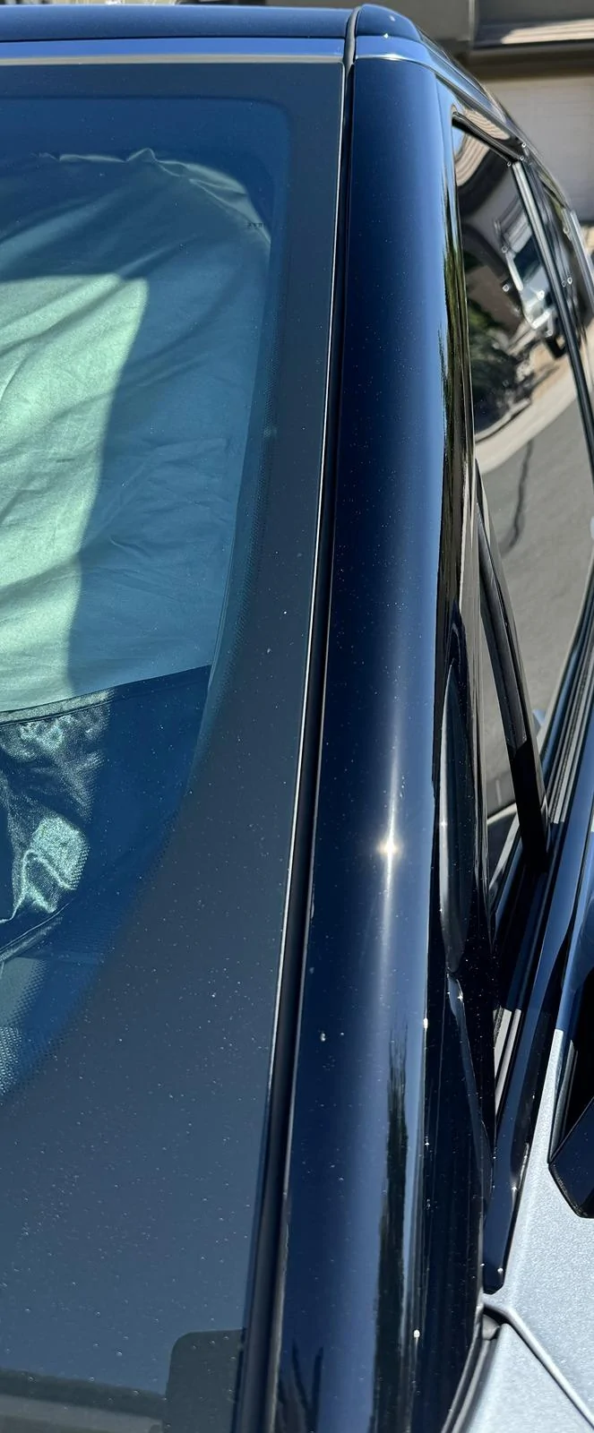 Rivian R1T R1S Guide: R1S / R1T Wind Noise FIX! windshield vertical 1