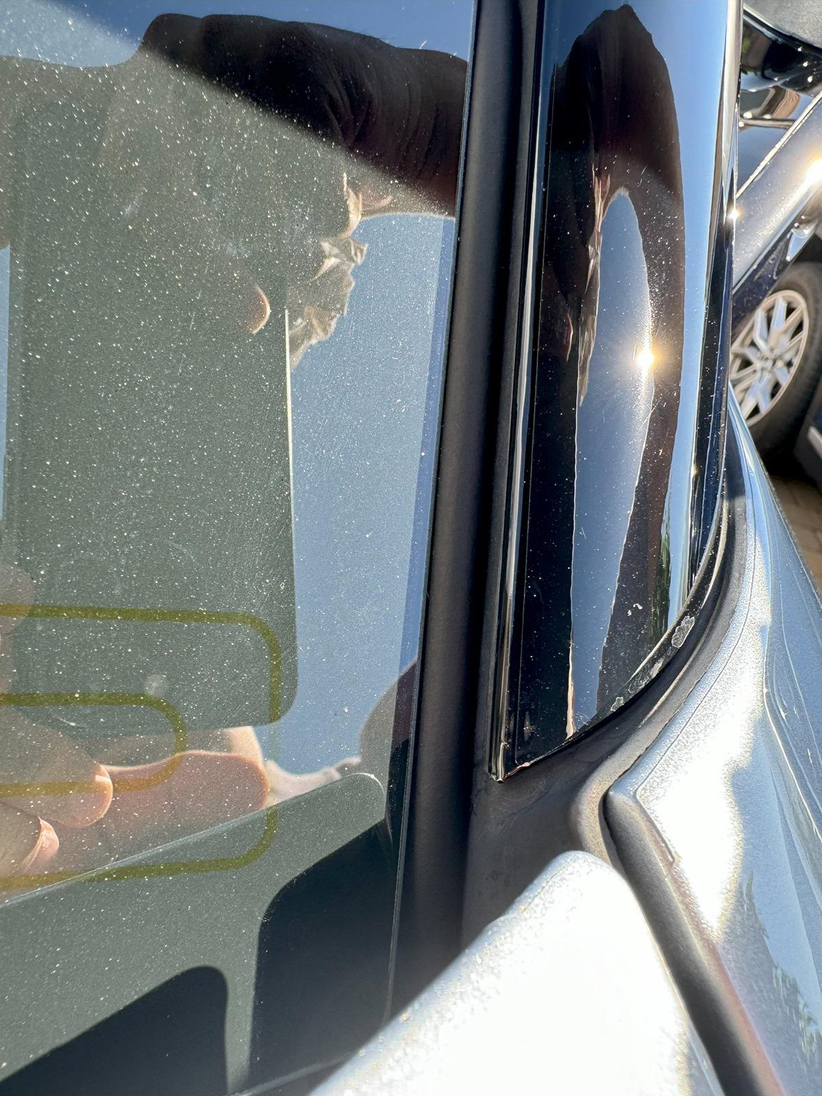 Rivian R1T R1S Guide: R1S / R1T Wind Noise FIX! windshield vertical 2 detail
