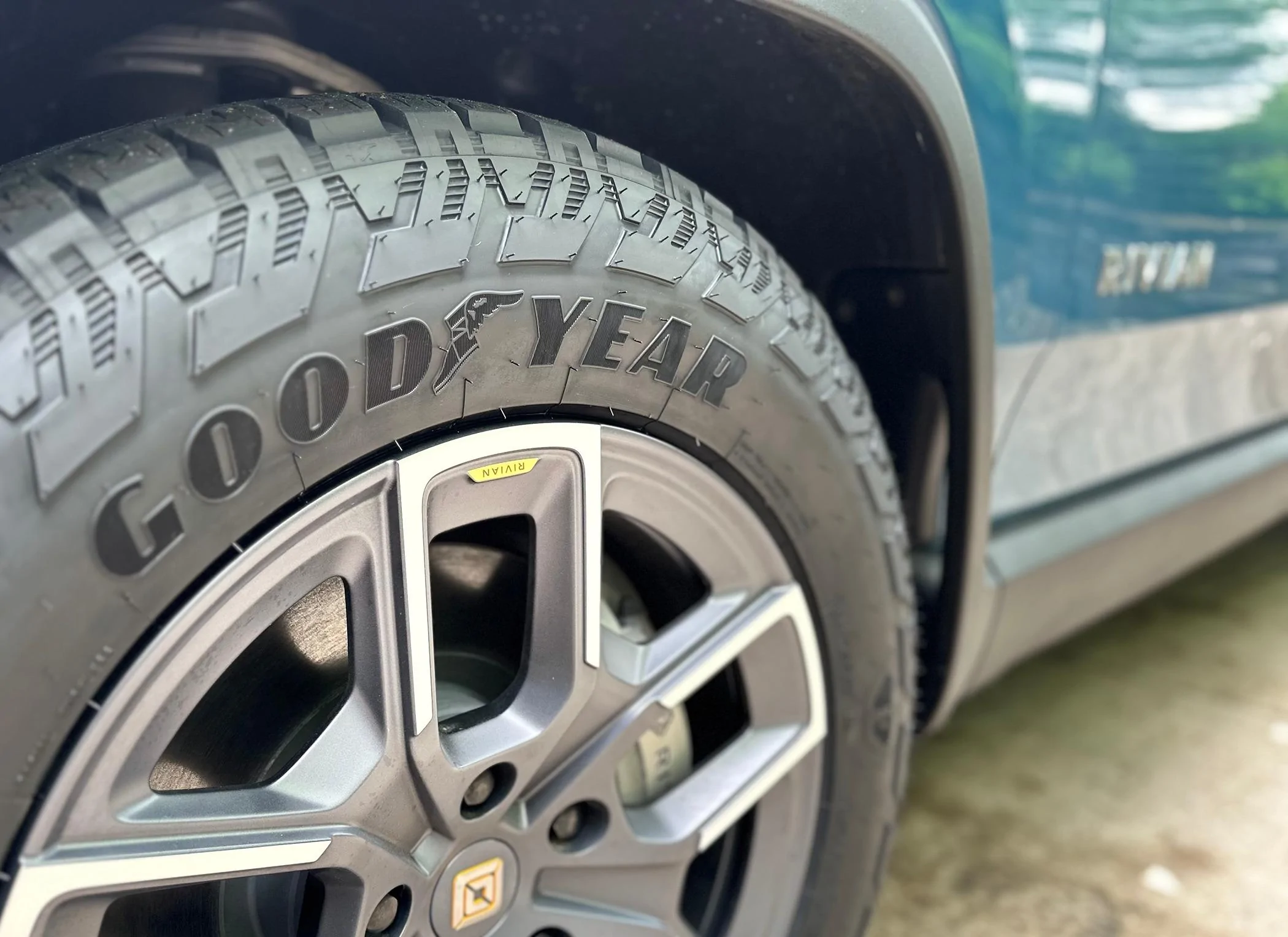 R1T tire.jpg