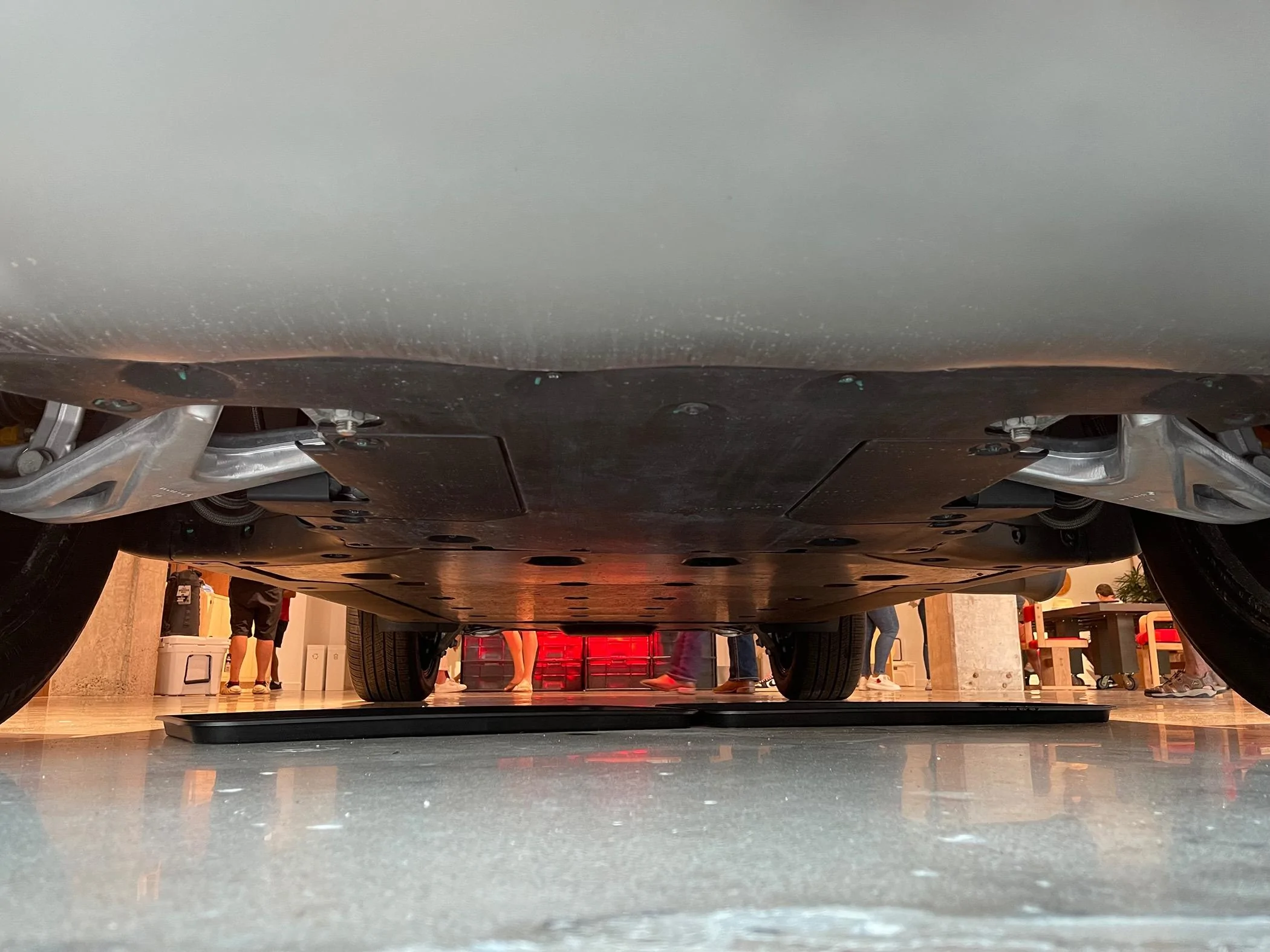 Rivian R1T R1S Real Life Photos: Gen 2 R1S Tri-Motor + Ambient Lighting Themes Colors IMG_3105