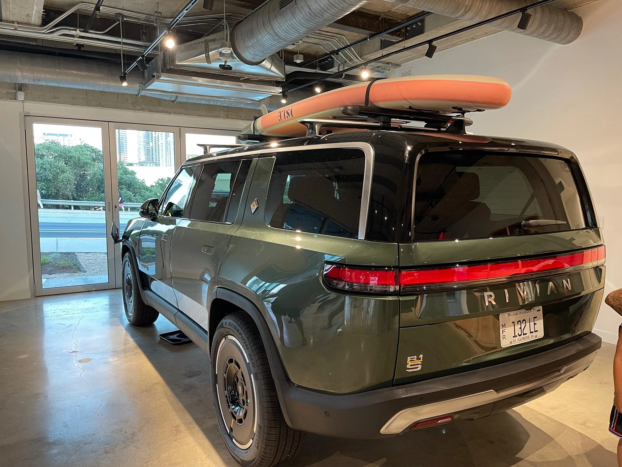 Rivian R1T R1S Real Life Photos: Gen 2 R1S Tri-Motor + Ambient Lighting Themes Colors IMG_3161