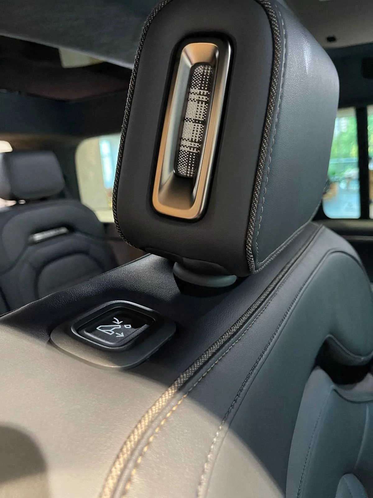 Rivian R1T R1S Gen 2 Rivian R1 - Real Life Pictures & Impressions IMG_3124