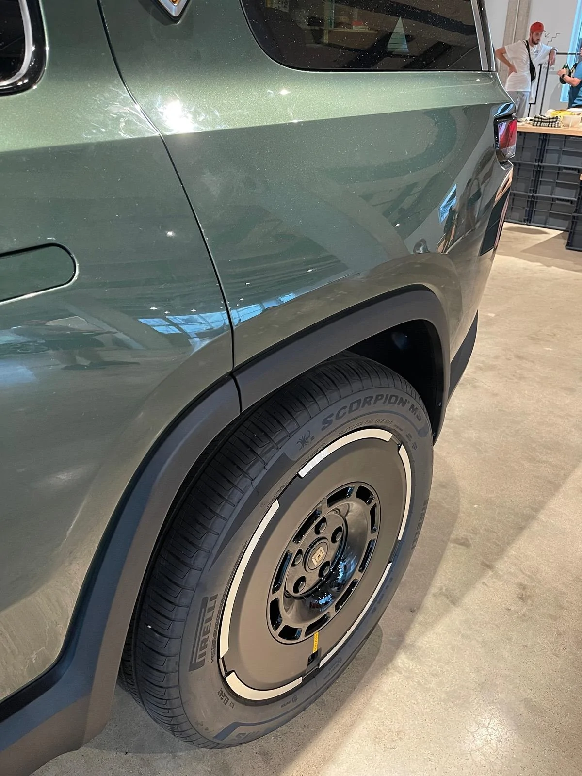 Rivian R1T R1S Gen 2 Rivian R1 - Real Life Pictures & Impressions IMG_3154