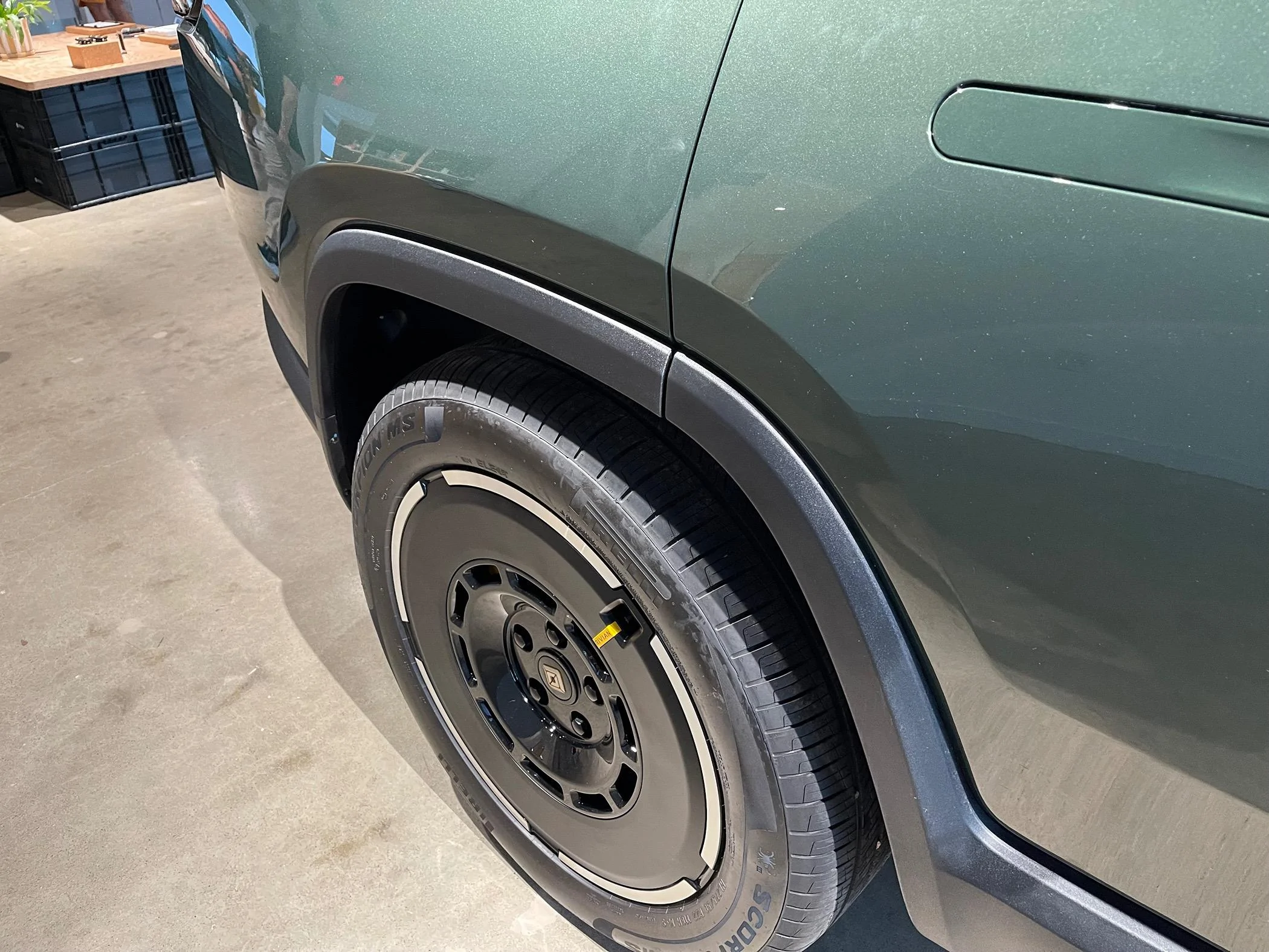 Rivian R1T R1S Gen 2 Rivian R1 - Real Life Pictures & Impressions IMG_3149