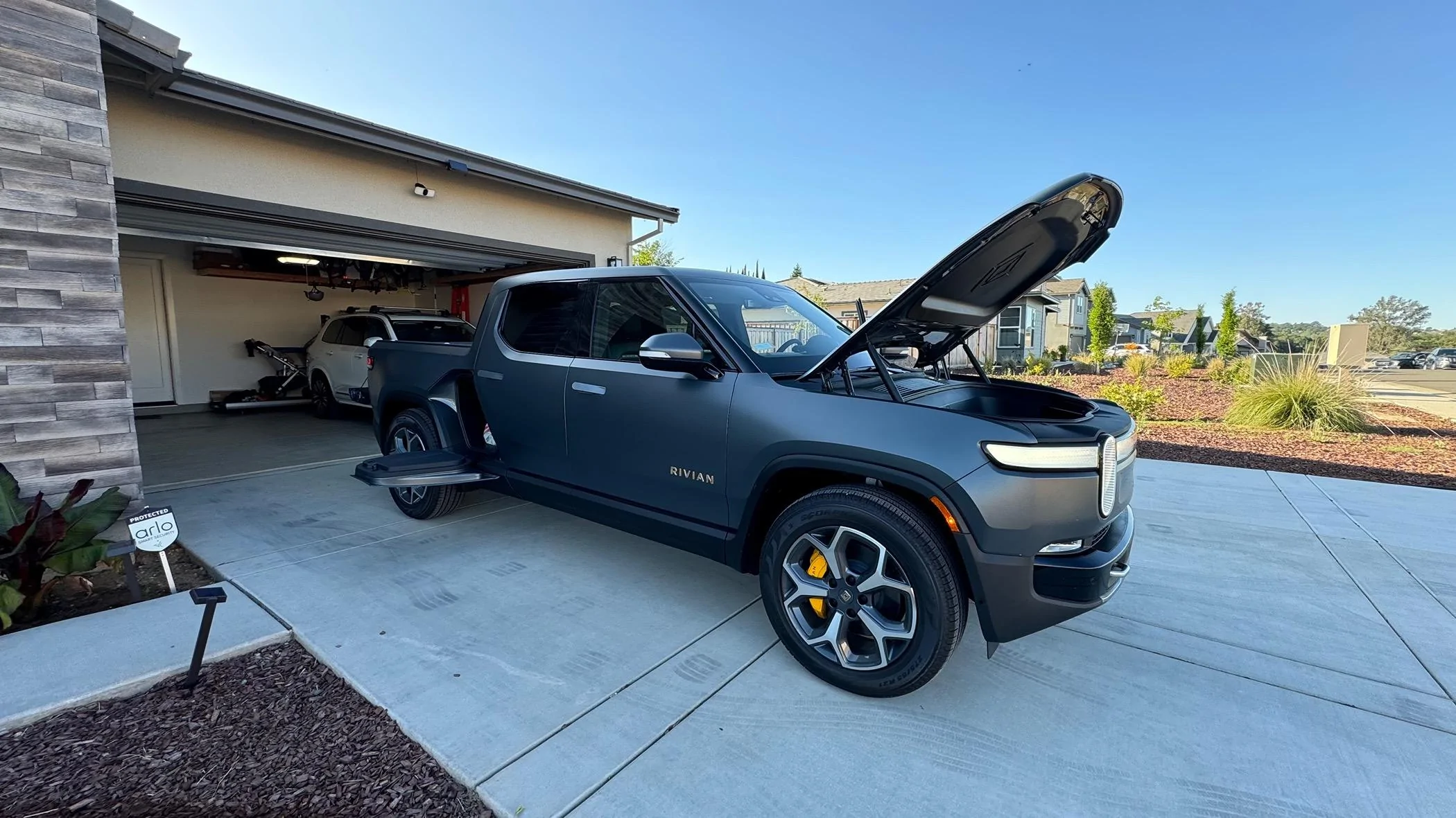 Rivian R1T R1S Matte wrap gang! Let's see photos of your matte Rivian R1T & R1S IMG_8561