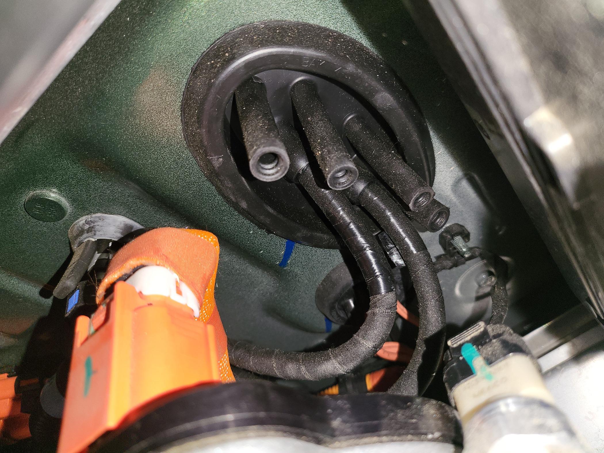 Rivian R1T R1S Rivian executive acknowledges R1S AC noise problem 20240618_193531
