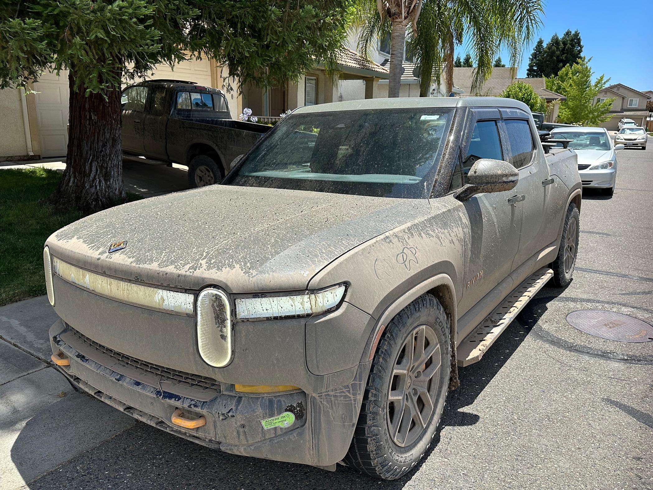 Rivian R1T R1S Wanted: Filthy Stealth Pics IMG_0785