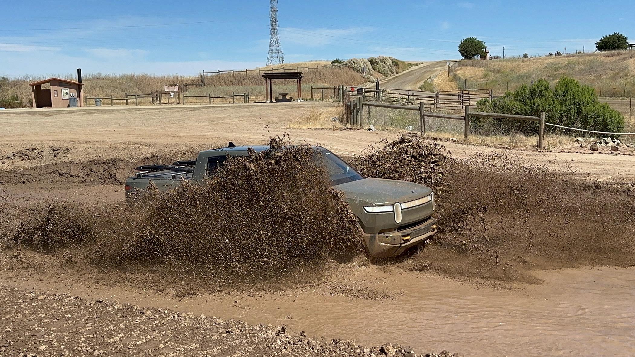 Rivian R1T R1S Wanted: Filthy Stealth Pics IMG_0776