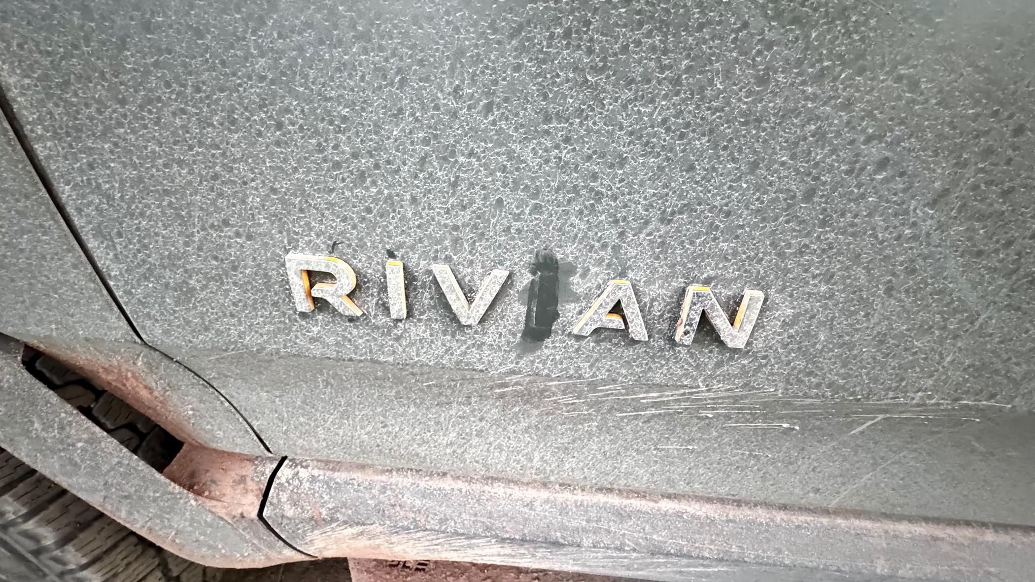 Rivian R1T R1S I lost an I IMG_0331