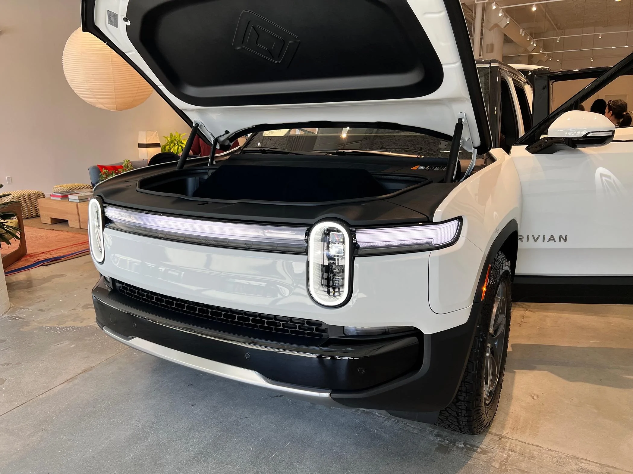 Rivian R1T R1S Gen2 R1S Driving Impressions… IMG_1033