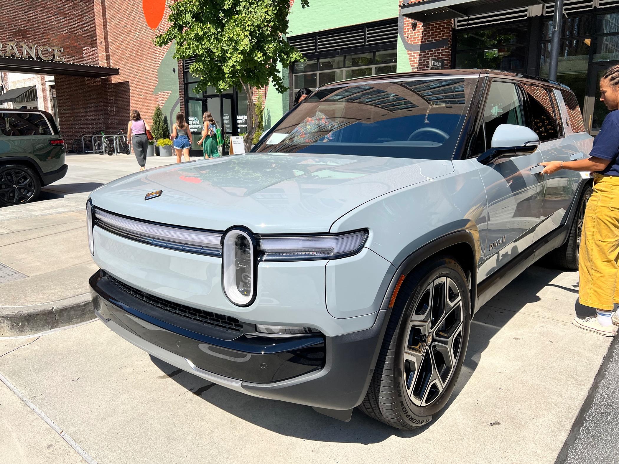 Rivian R1T R1S Gen2 R1S Driving Impressions… IMG_1034