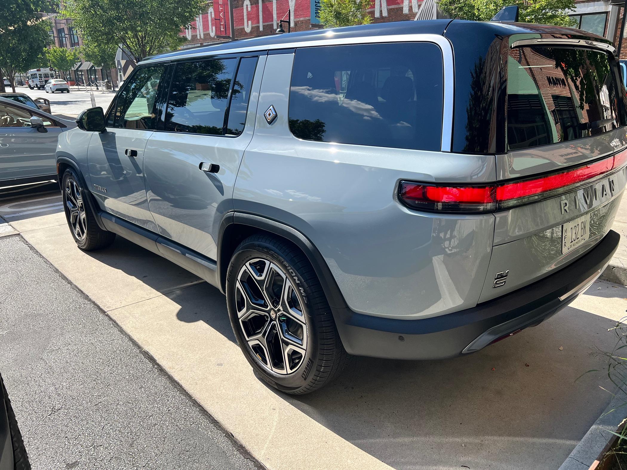 Rivian R1T R1S Gen2 R1S Driving Impressions… IMG_1037