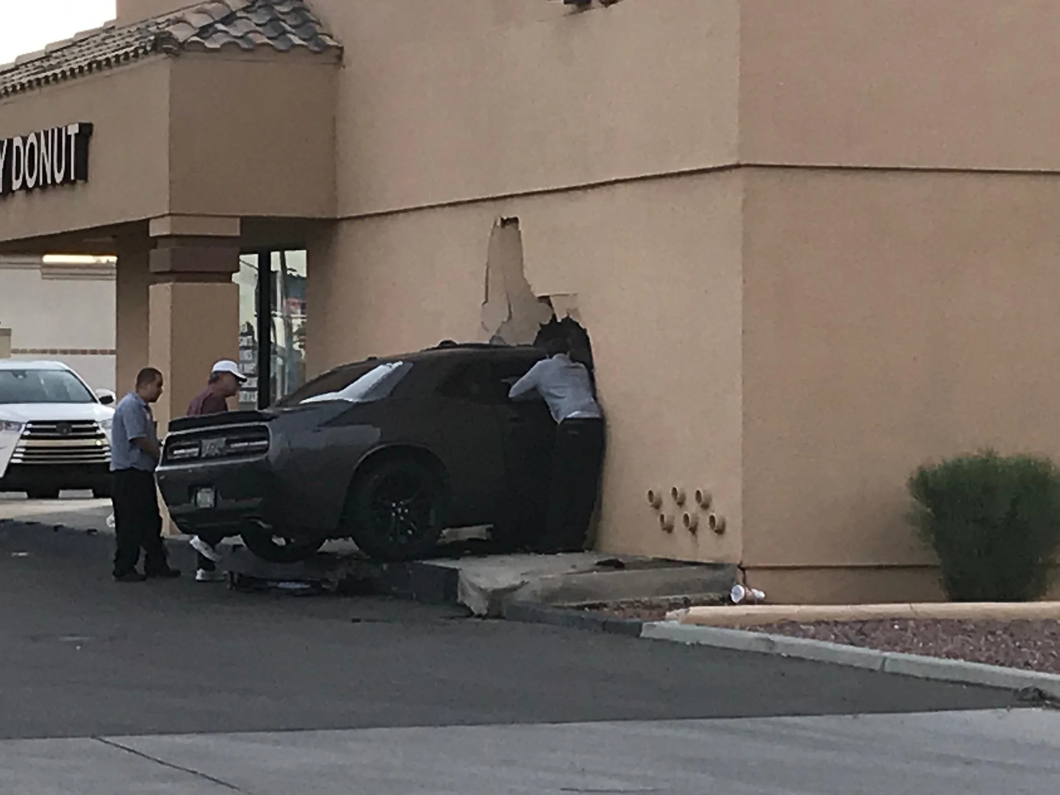 Rivian R1T R1S R1S impales house dshopCrash