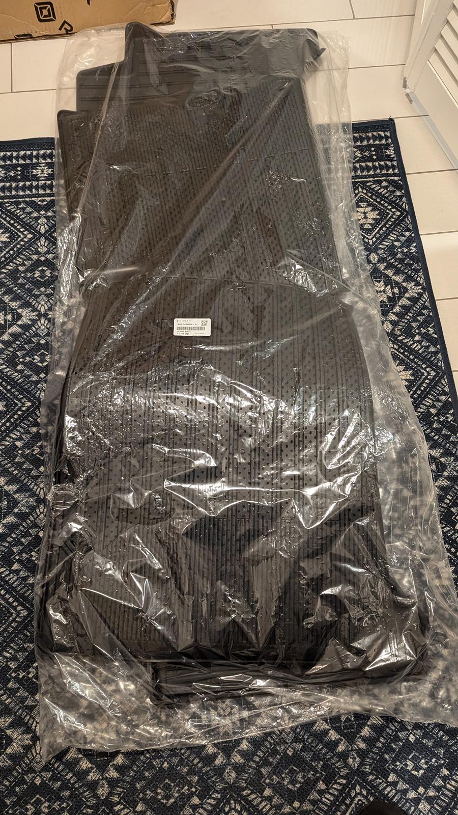 Rivian R1T R1S Floor mats PXL_20240623_211709877