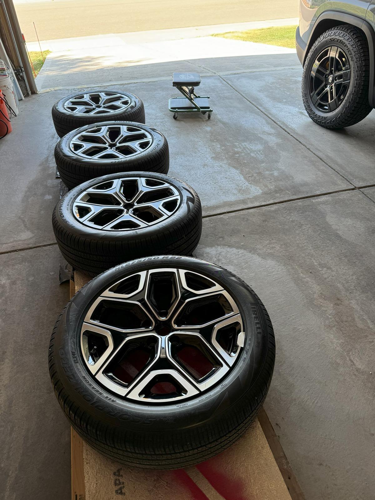 Rivian R1T R1S Colorado Checking In IMG_3915