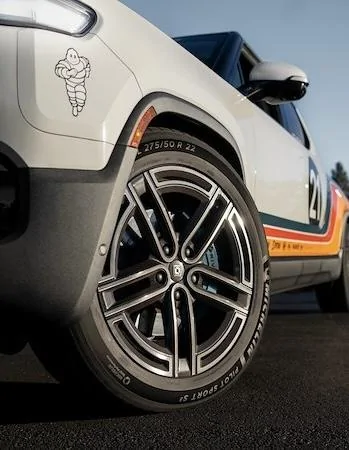 Rivian R1T R1S Michelin Pilot Sport S5??? IMG_5012