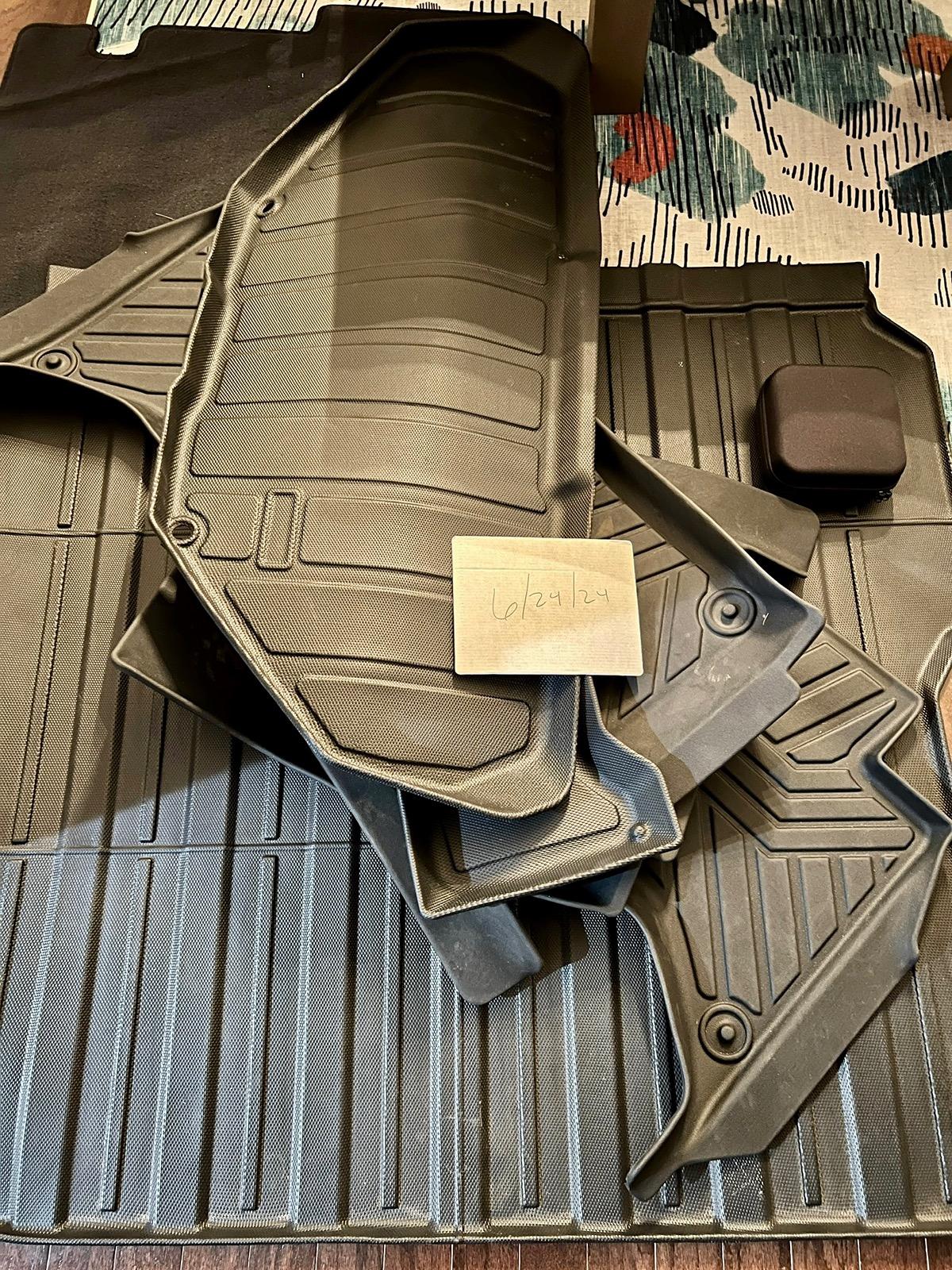 Rivian R1T R1S R1T Floor Mats - Free IMG_2762
