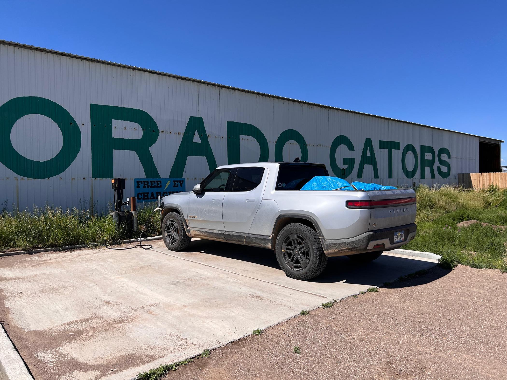 Rivian R1T R1S A nice weekend in the San Luis Valley - Photos IMG_9460