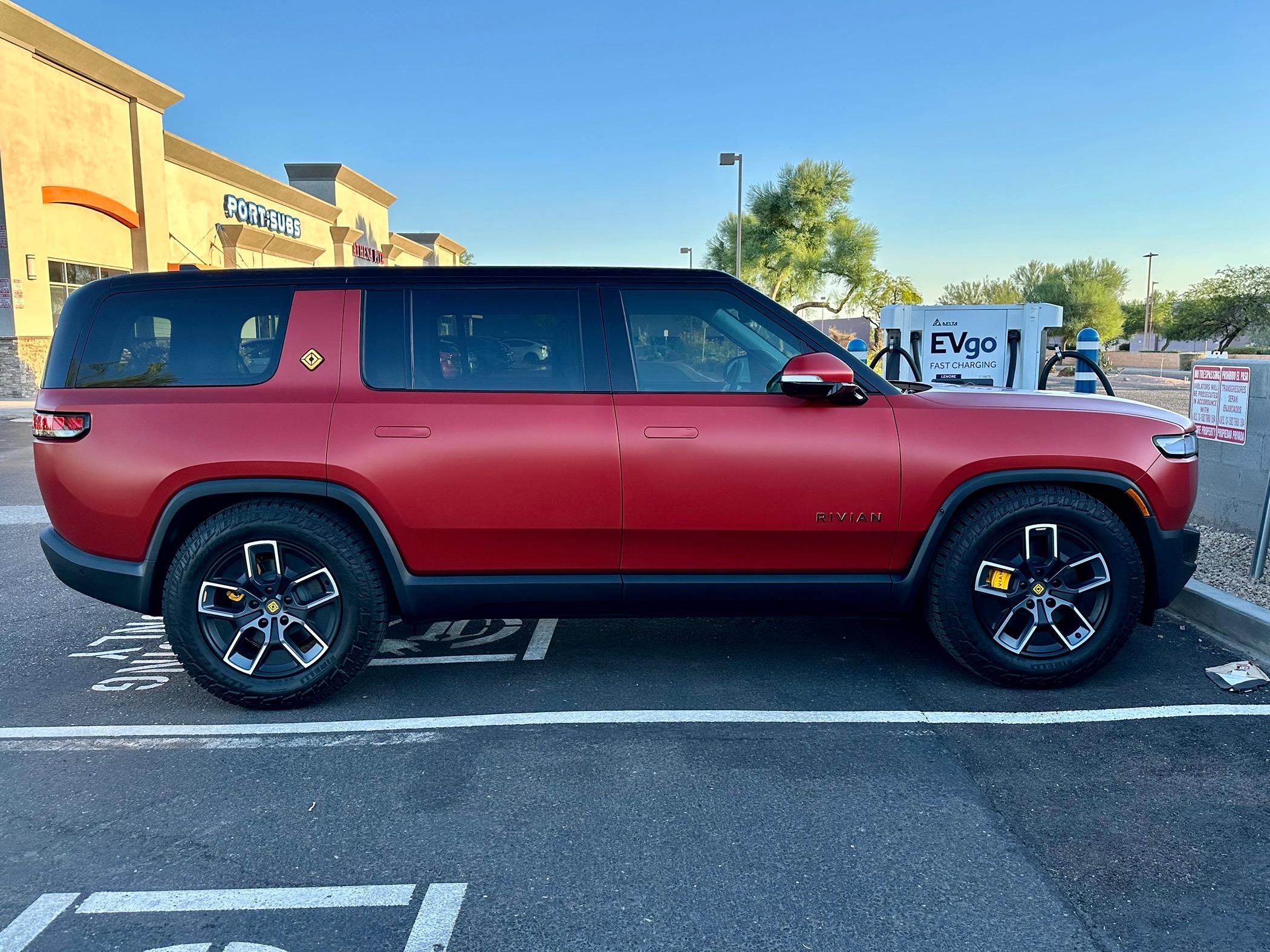 Rivian R1T R1S Ceramic over Stealth/Matte/Satin - Good idea or not? IMG_3295