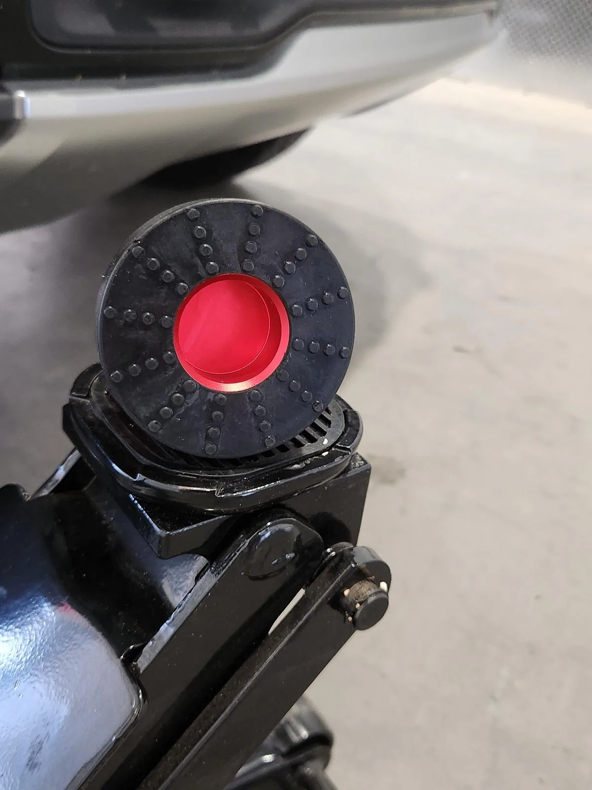 Rivian R1T R1S Best Jack Pucks? 20231007_082907
