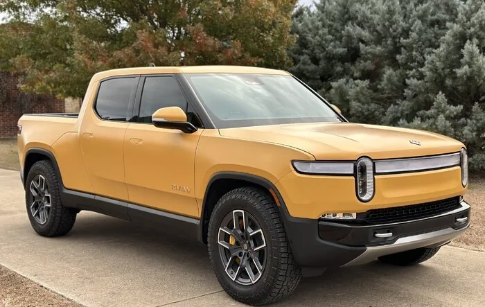 Stealthy Banana ? -- Compass Yellow R1T w/ Tint and Stealth PPF Wrap