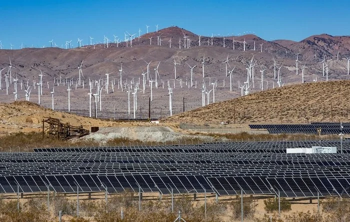 Keeping the media honest! "You're Being Lied to About Electric Cars" article by Motortrend