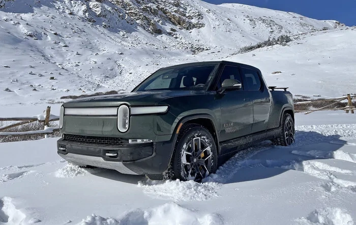 SNOW MODE & other nice upgrades coming in Rivian Software Update 2022.47 ❄️