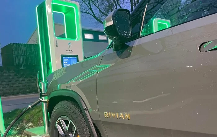 PSA about charging outside: know how to reset your Rivian