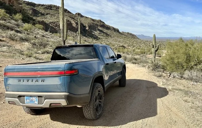 R1T Off-road Trips in Metro Phoenix, AZ: Box Canyon - Wickenburg and Bulldog Canyon FR10 - Mesa