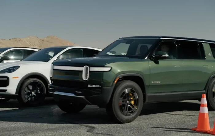 Hagerty: World's Quickest SUVs: Rivian R1S vs Aston DBX 707 vs Cayenne Turbo GT — Cammisa's Drag Race Replay